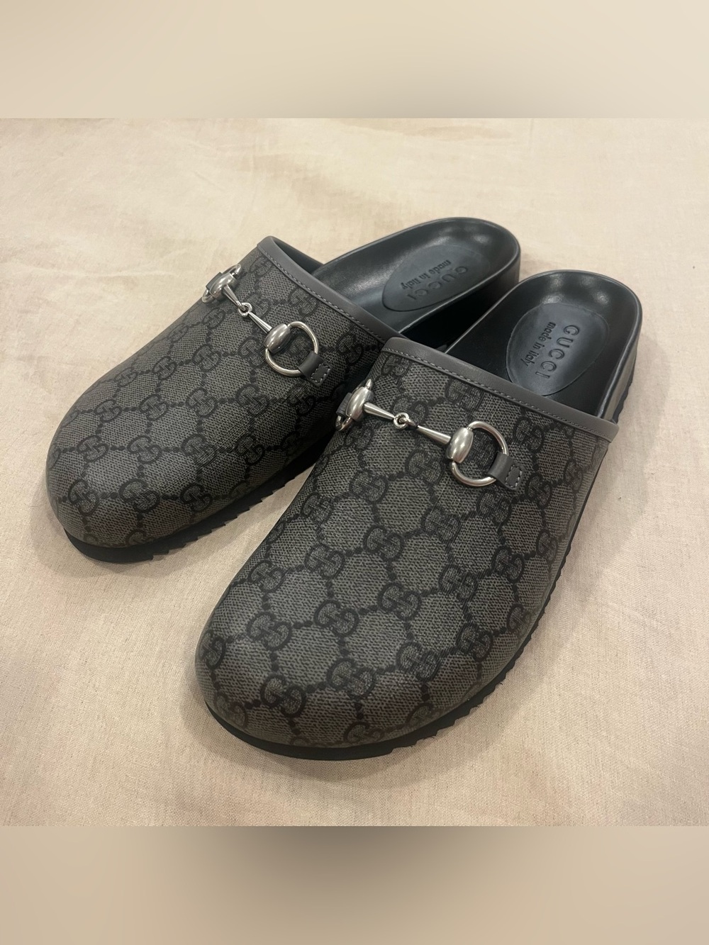 $990 Gucci GG Monogram Supreme Canvas Mule with Horsebit - Picture 3 of 15